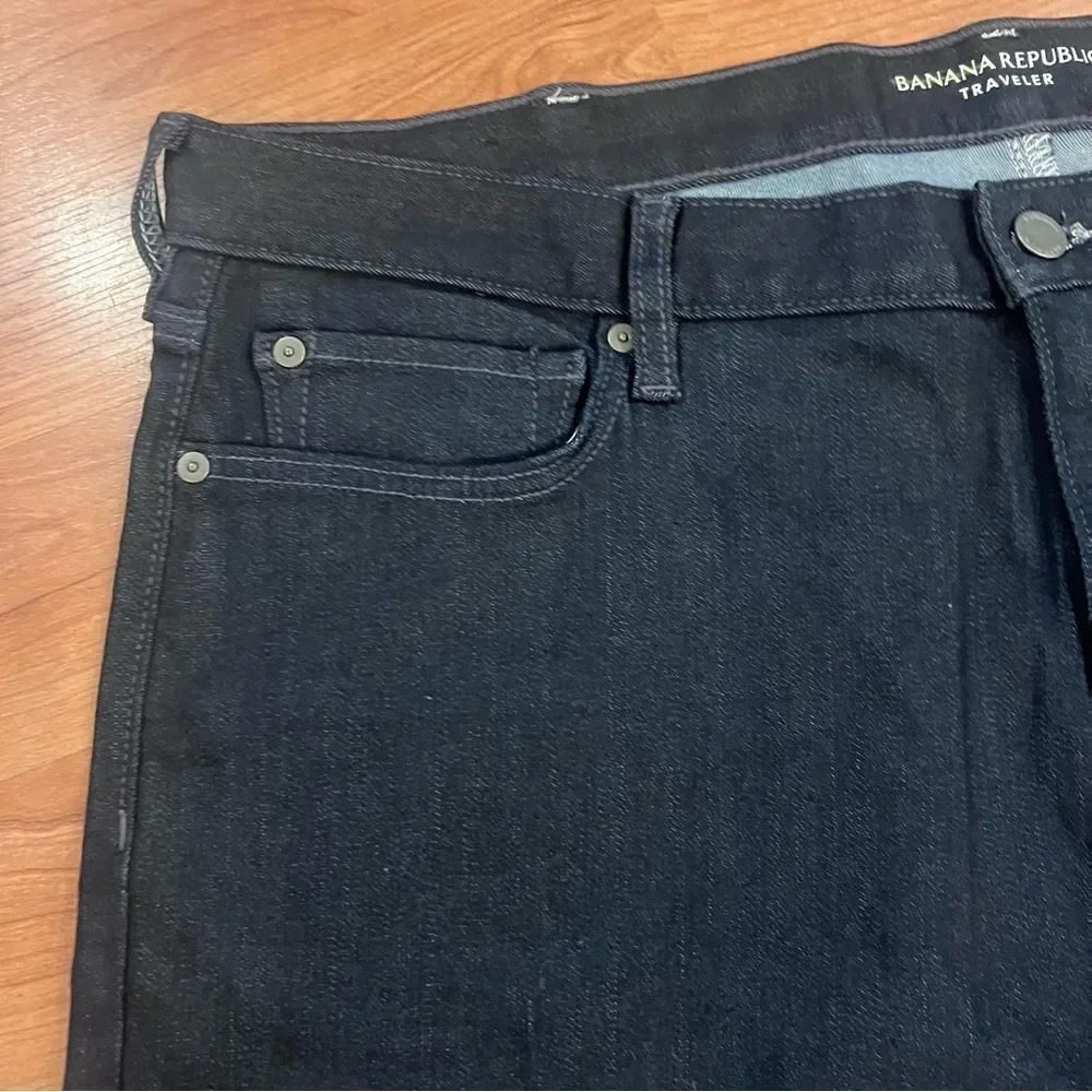 NWOT Banana Republic Men's traveler jeans taper fit size 42x34 dark wash - Picture 4 of 12